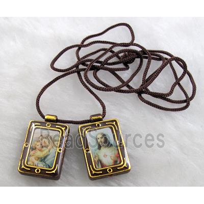 fashion necklace with plastic photo locket pendant