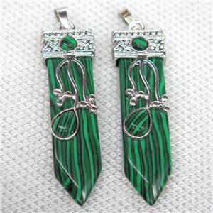 green Malachite arrowhead pendant, approx 13-52mm