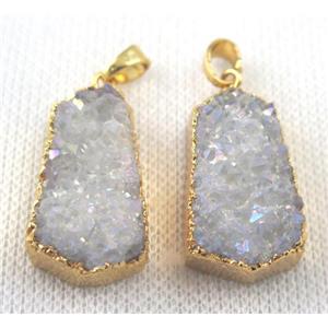 druzy quartz teardrop pendant, white AB-color, gold plated, approx 20-40mm