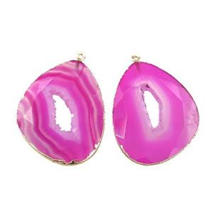 hotpink Agate druzy pendant, freeform, gold plated, approx 25-35mm