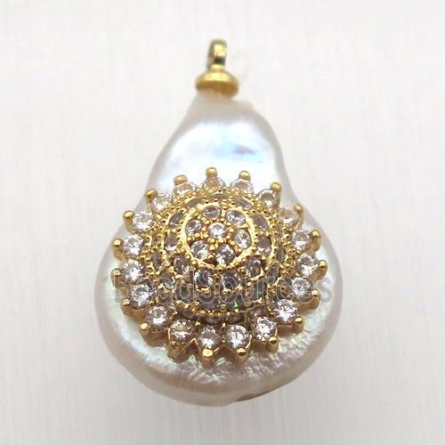 Natural pearl pendant with zircon