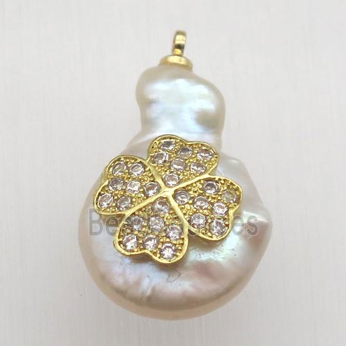 Natural pearl pendant with zircon, clover