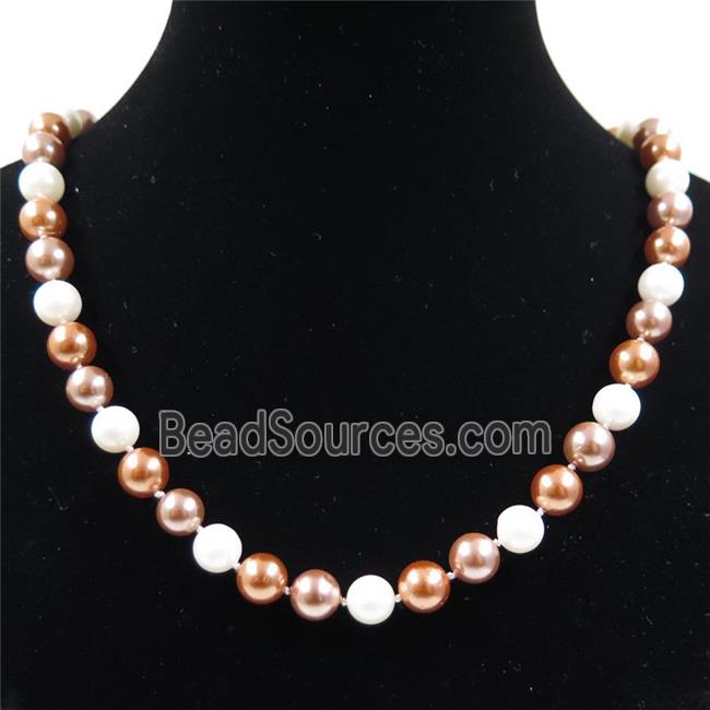 Pearlized Shell knoted necklace with clasp, round