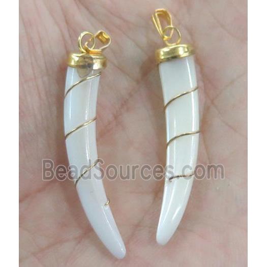 white pearl shell pendant, cattle horn