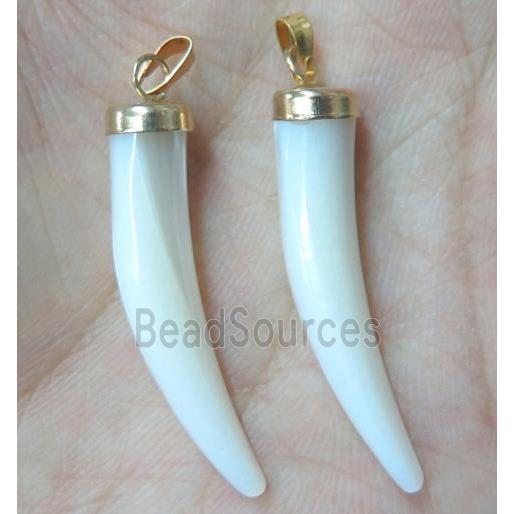 mother of pearl shell horn pendant, white