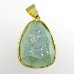 green Druzy Agate teardrop pendant, approx 15-20mm